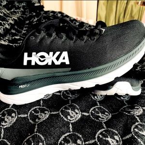 Hoka One One, Mach 4, new, size 9.5